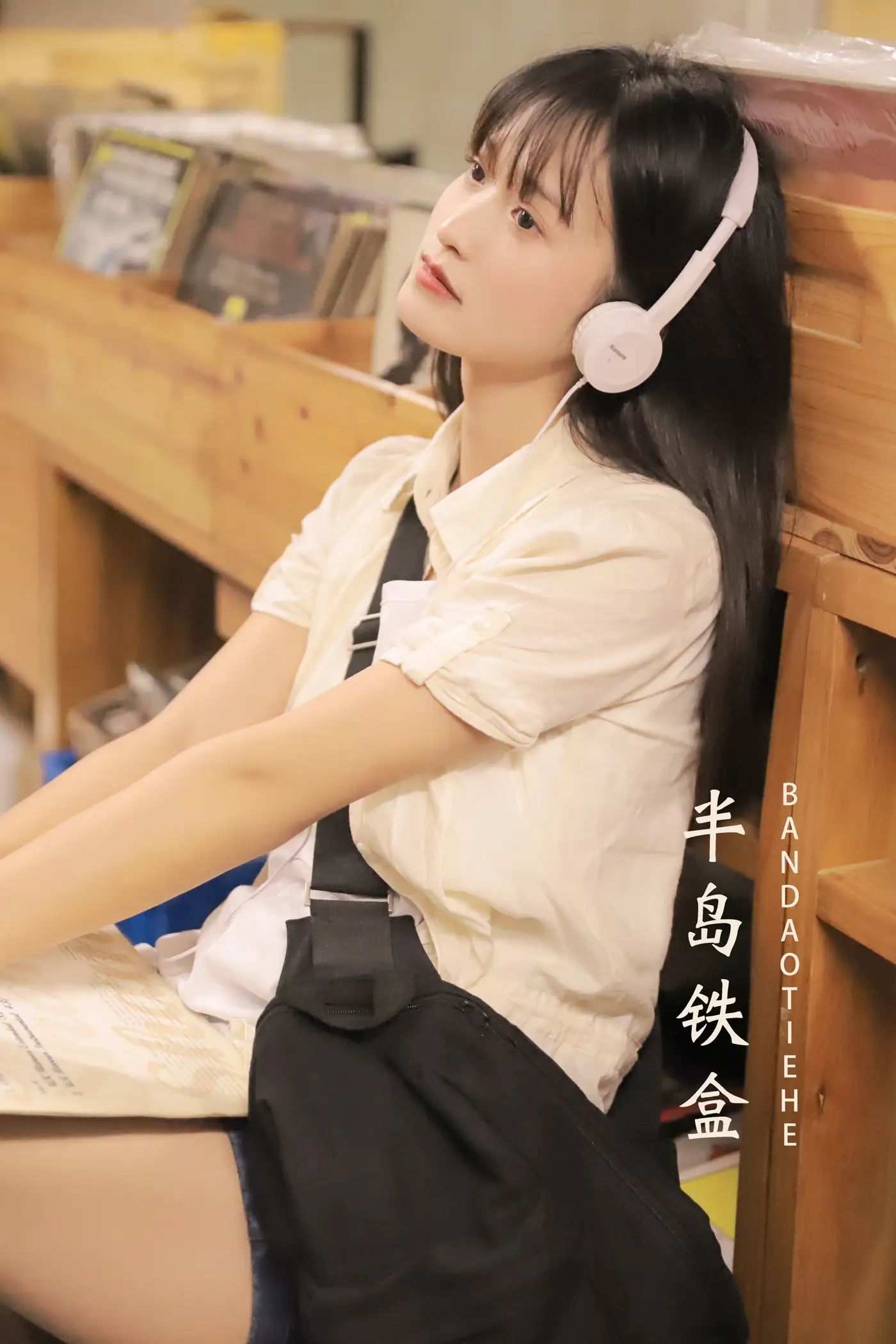 [艺图语] 2022.07.28 Vol.1558 – 半岛铁盒 刘小瑜