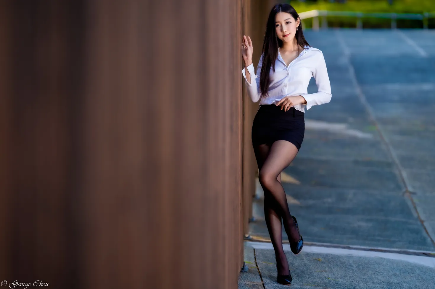 [爱美足] NO.131 吴小葵 OL黑丝高跟美腿 街拍