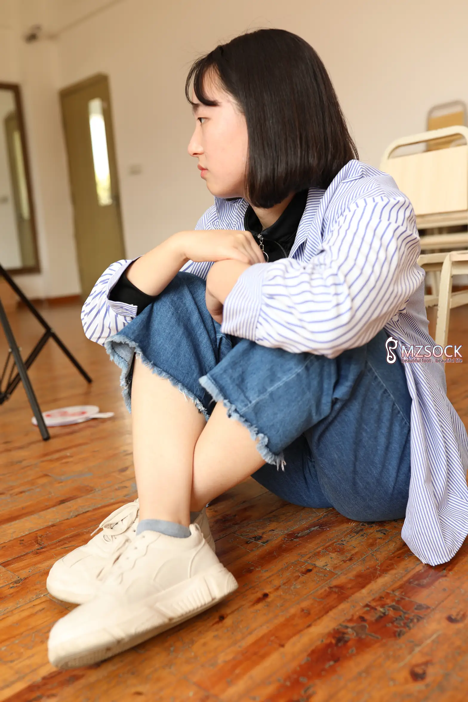 [爱美足] 爱美足 NO.001 肖弧#[74P]-17