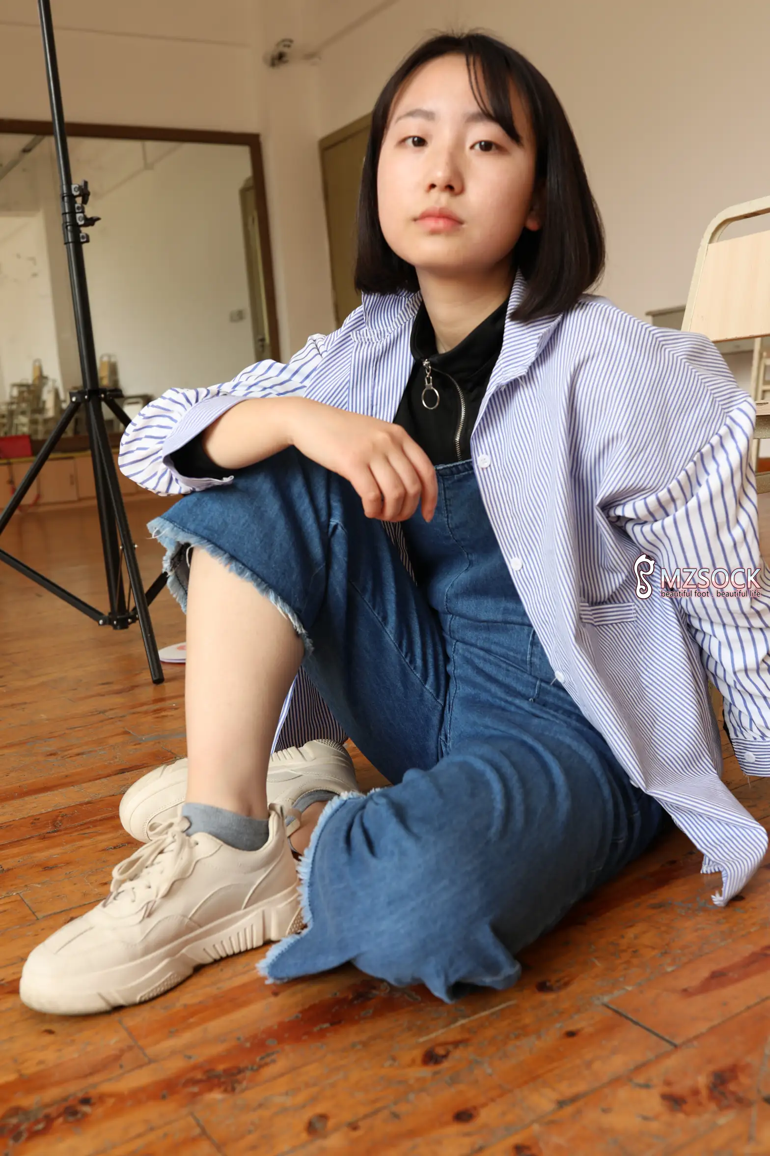 [爱美足] 爱美足 NO.001 肖弧#[74P]-19
