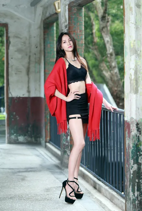[爱美足] NO.066  萝拉 露肚短裙 高跟美腿旅拍 街拍#[58P]-7