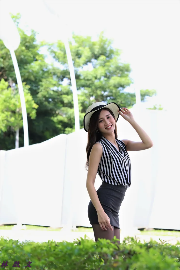 [爱美足] NO.137 张筠 OL黑丝高跟美腿 街拍#[47P]-1
