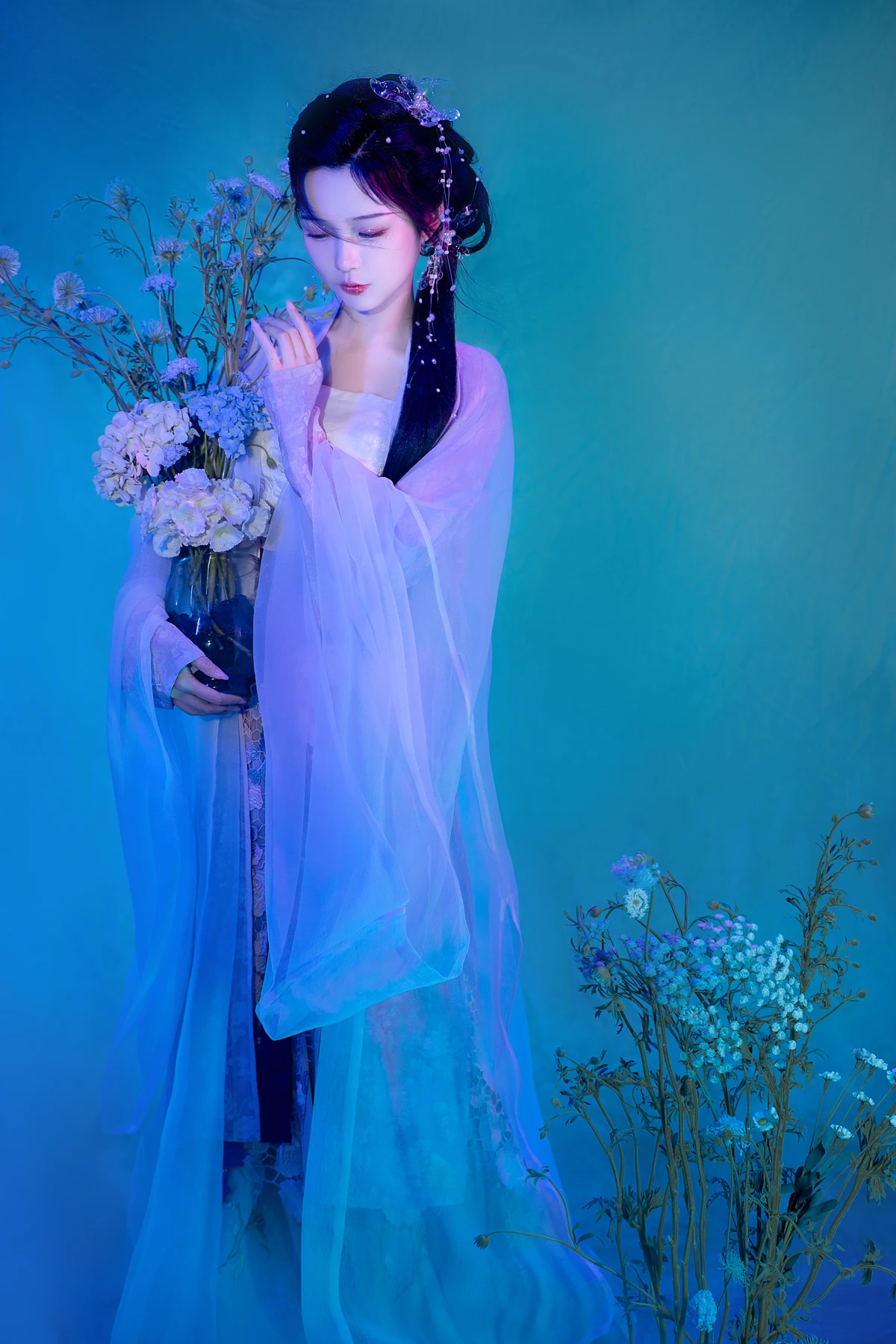 [艺图语] 2023.01.10 Vol.2885 – 她是那一抹蓝 怀里猫ovo#[23P]-14