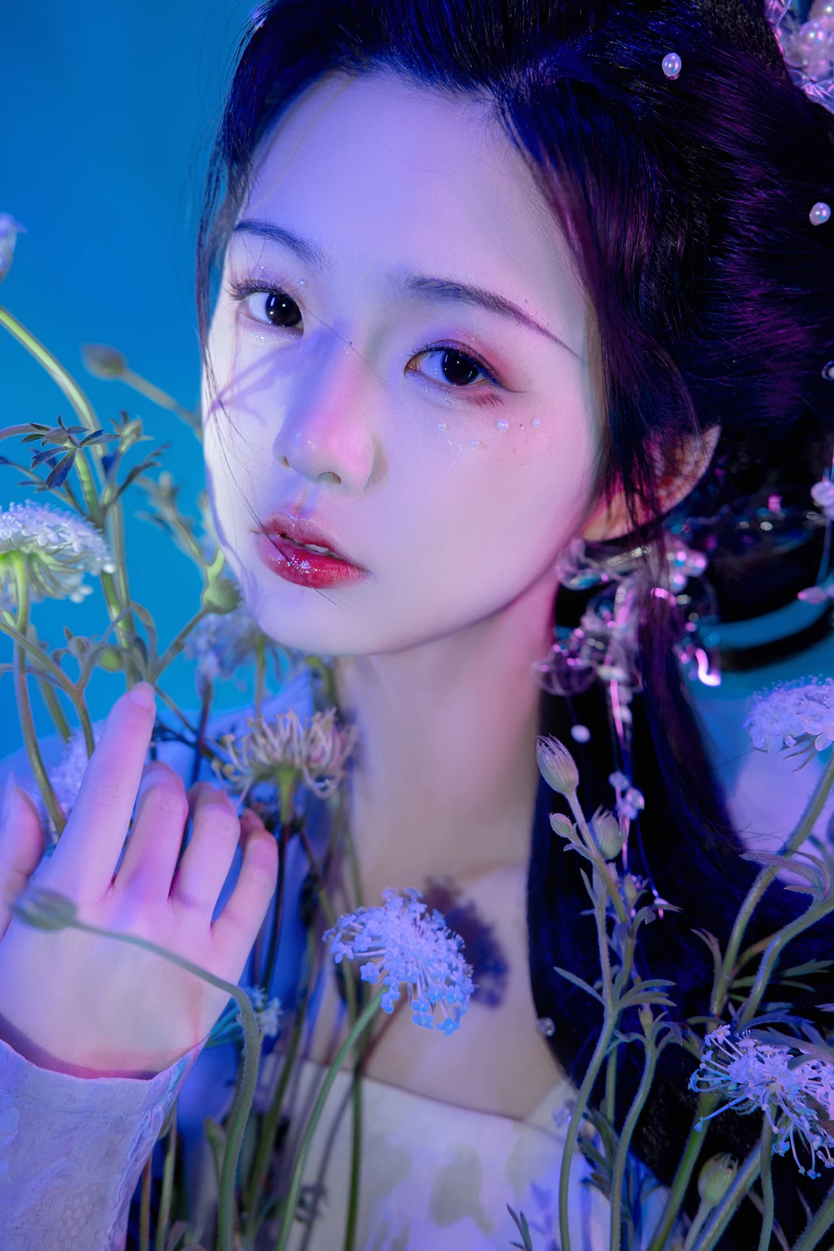 [艺图语] 2023.01.10 Vol.2885 – 她是那一抹蓝 怀里猫ovo#[23P]-17