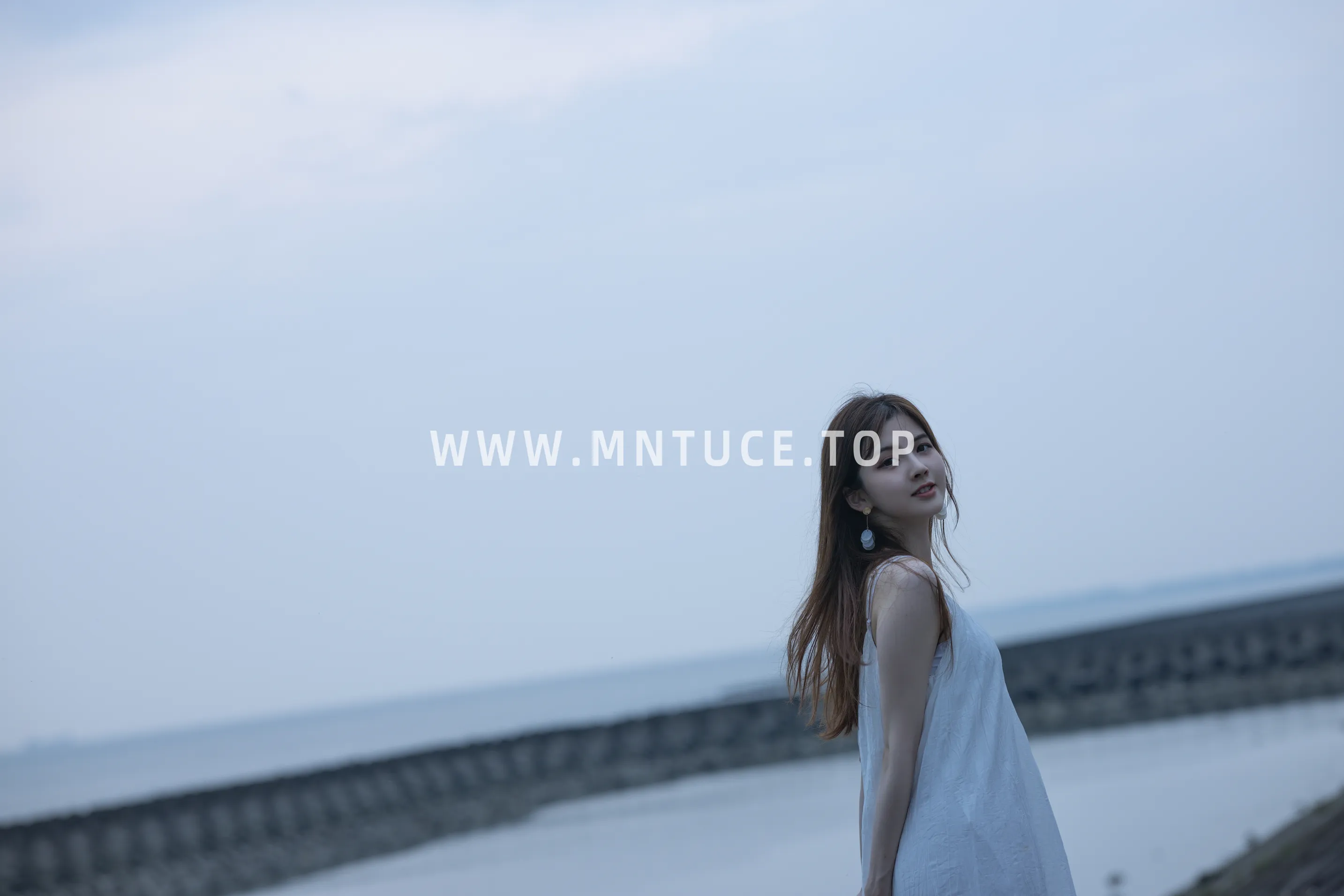 [艺图语] 2022.12.10 Vol.2647 – 雨后少女 Dtifa丁小妮#[24P]-8
