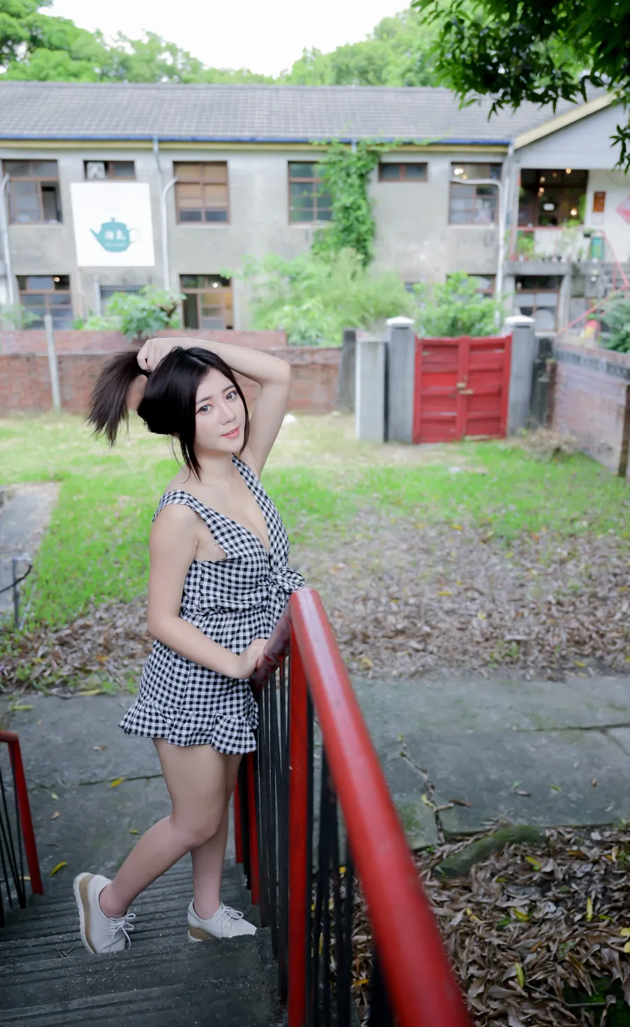[爱美足] NO.214 乐乐 休闲布鞋美腿 街拍#[95P]-1