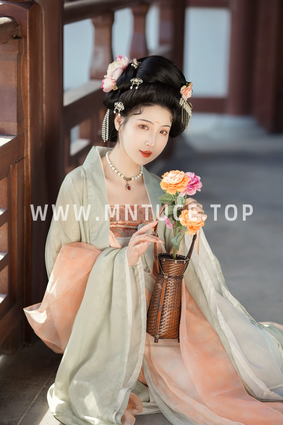 [艺图语] 2023.01.31 Vol.2939 在大唐，她是荣耀的象征 我是金儿呀#[25P]-1