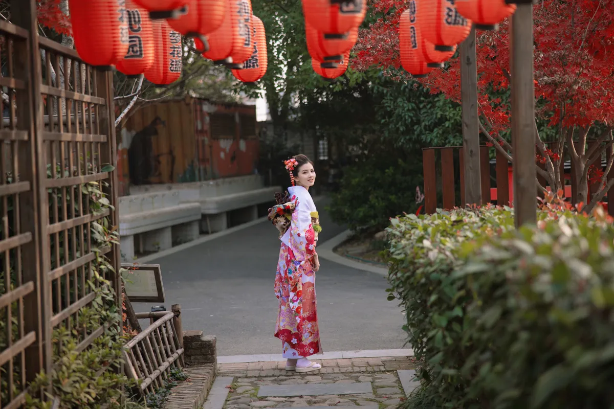 [艺图语] 2022.12.12 Vol.2661 – 和服少女 Dtifa丁小妮#[39P]-1