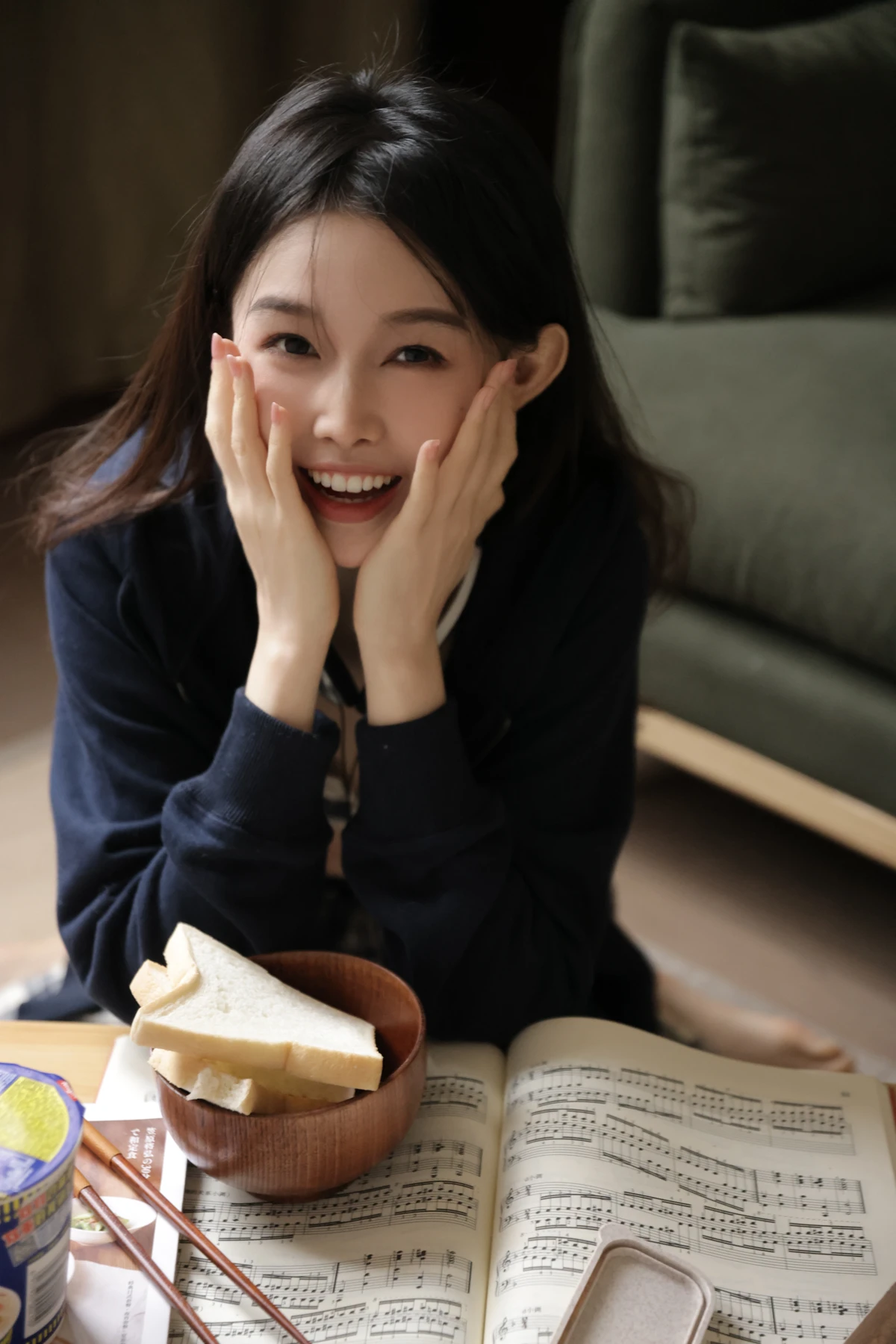 [YITUYU] 2023.01.02 Vol.2815 – The Wind Blowing Pinellia Yogurt with filling is good times#[27P]-1