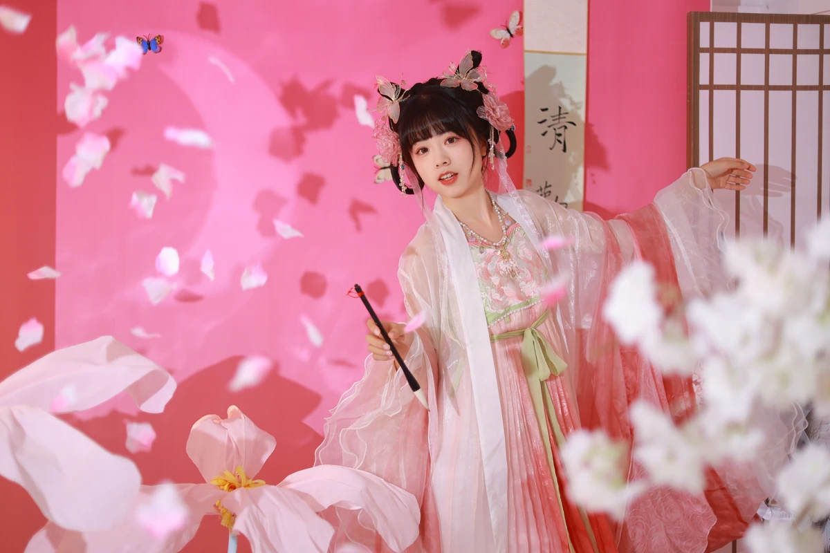 [艺图语] 2023.05.20 Vol.3052 – 小花仙 一只暖暖#[34P]-27