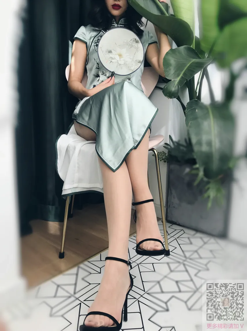 [爱美足] NO.115 Nia乔乔学姐居家性感旗袍肉丝 街拍#[64P]-1