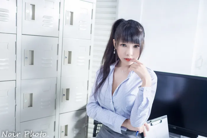 [爱美足] NO.072  依霜 OL黑丝 高跟美腿外拍 街拍#[37P]-11