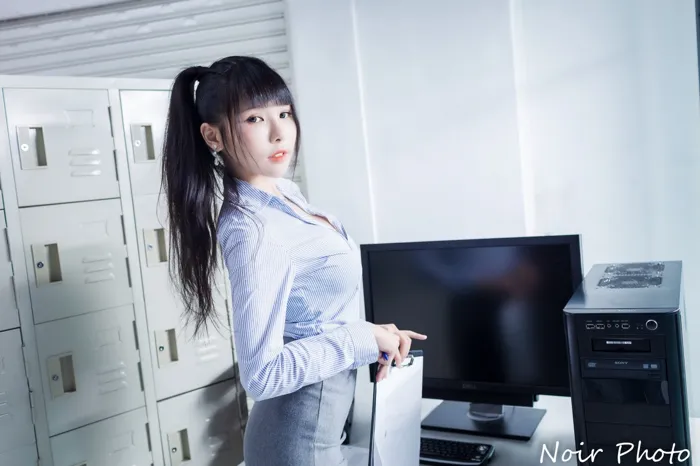 [爱美足] NO.072  依霜 OL黑丝 高跟美腿外拍 街拍#[37P]-12