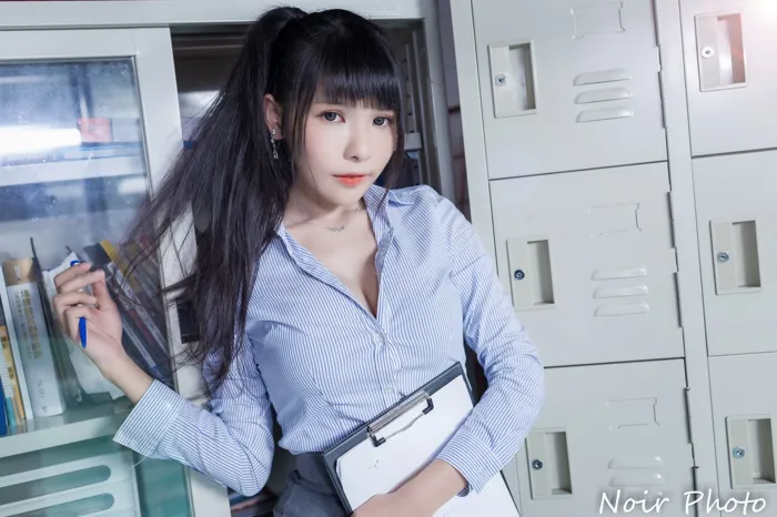 [爱美足] NO.072  依霜 OL黑丝 高跟美腿外拍 街拍#[37P]-18