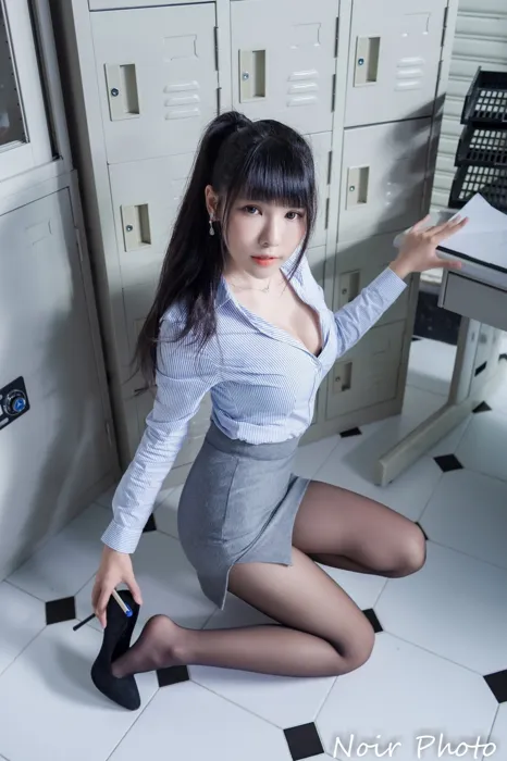[爱美足] NO.072  依霜 OL黑丝 高跟美腿外拍 街拍#[37P]-21