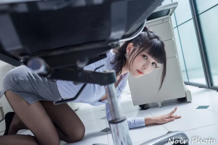 [爱美足] NO.072  依霜 OL黑丝 高跟美腿外拍 街拍#[37P]-22