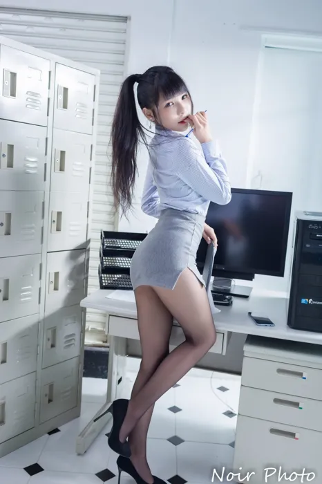 [爱美足] NO.072  依霜 OL黑丝 高跟美腿外拍 街拍#[37P]-30