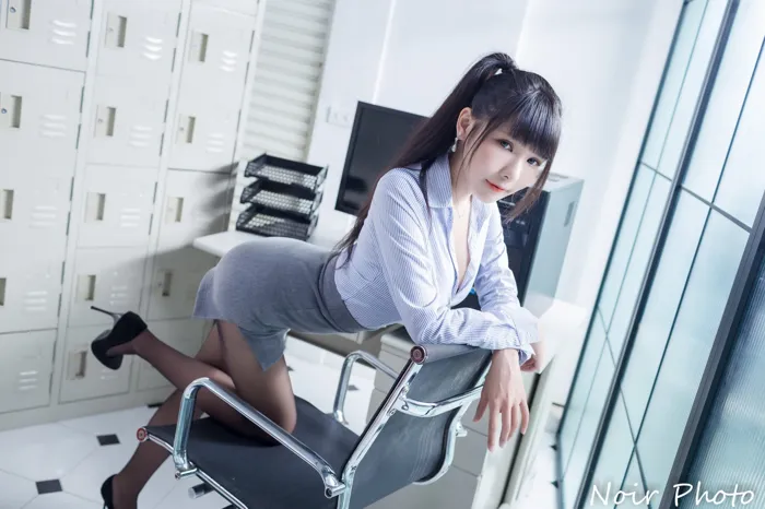 [爱美足] NO.072  依霜 OL黑丝 高跟美腿外拍 街拍#[37P]-32