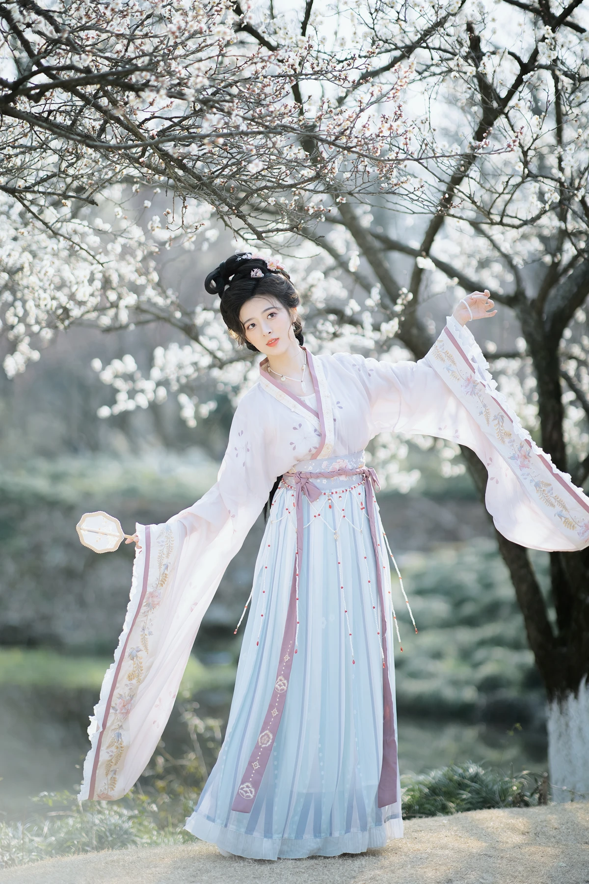 [YITUYU] 2023.03.08 Vol.3022 Exploring Plum Blossoms in Early Spring Ming Shu Cai Cai#[46P]-2