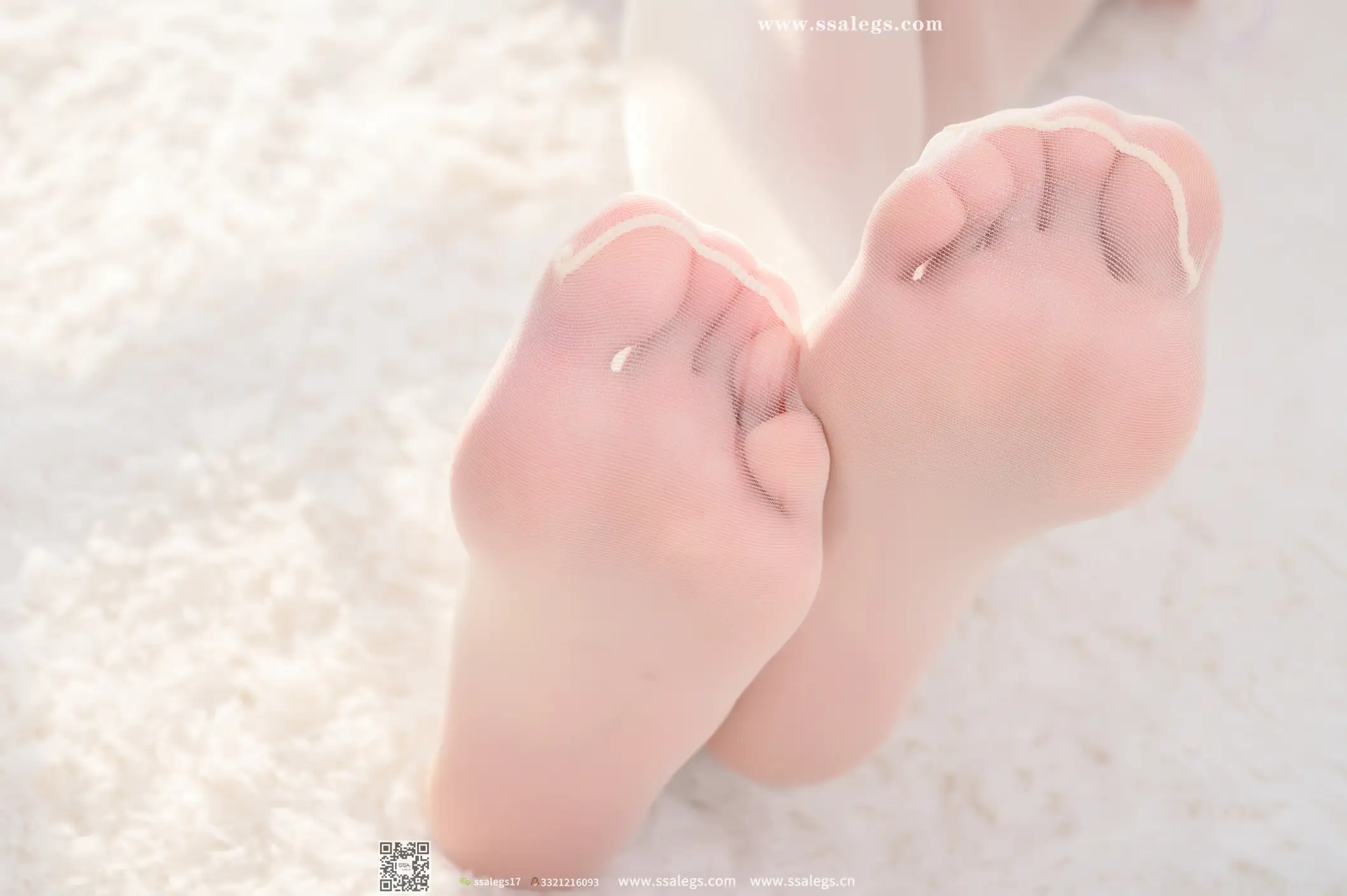 [爱美足] NO.401 素素阳光明媚的窗边亮闪闪开档肉丝(上) 丝社#[122P]-12