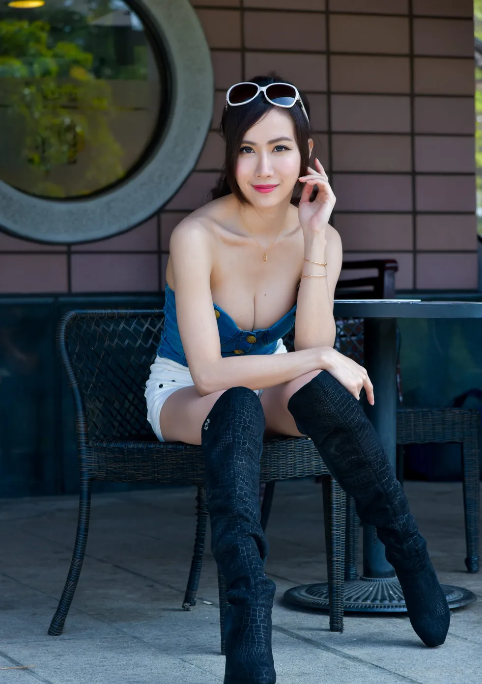 [Mzsock] NO.181 Yanxi off-shoulder shorts, boots and beautiful legs street photography#[71P]-9