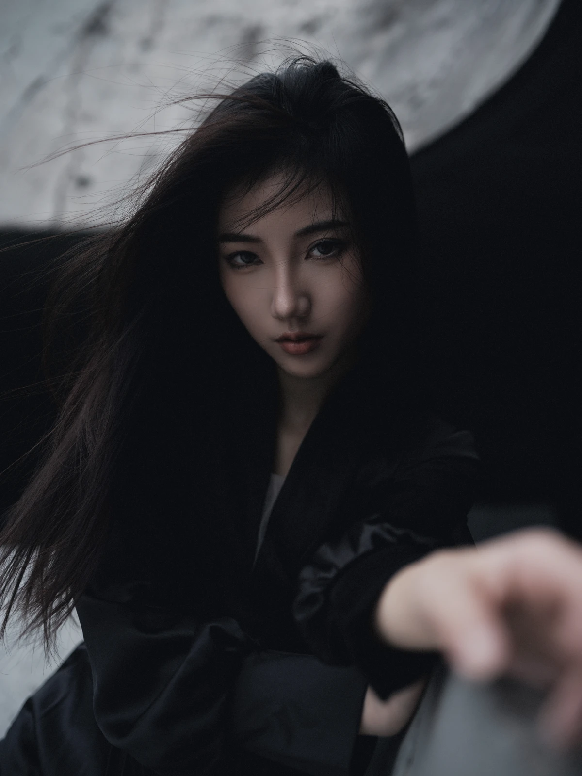 [艺图语] 2022.12.16 Vol.2692 – 黑与白 阿万#[46P]-32