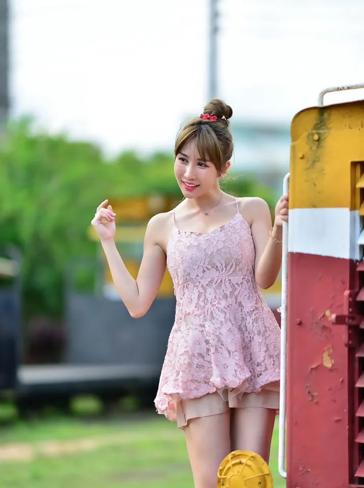 [爱美足] NO.201 陈薇羽 吊带连衣裙凉高美腿 街拍#[105P]-12