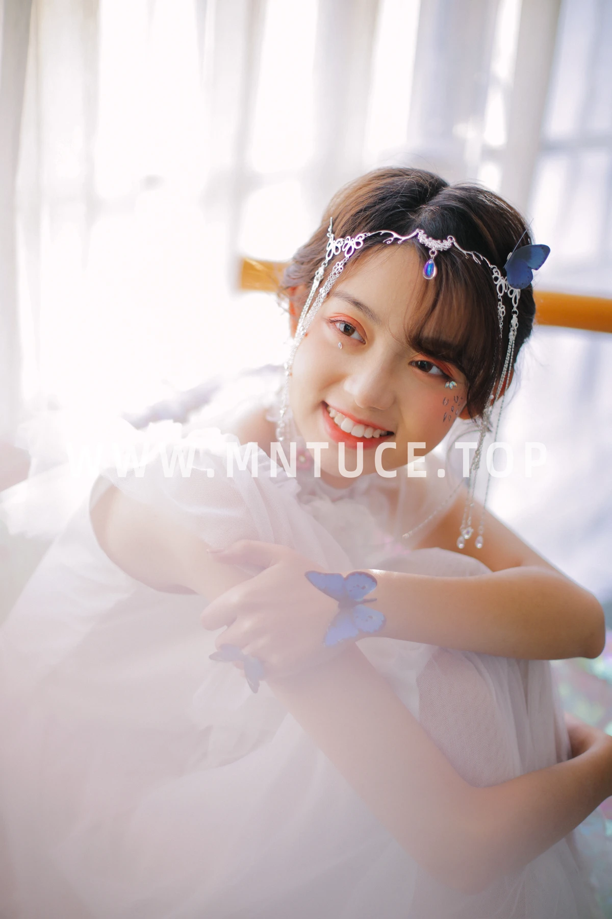 [艺图语] 2023.02.08 Vol.2996 蝶恋 芊芊#[43P]-1