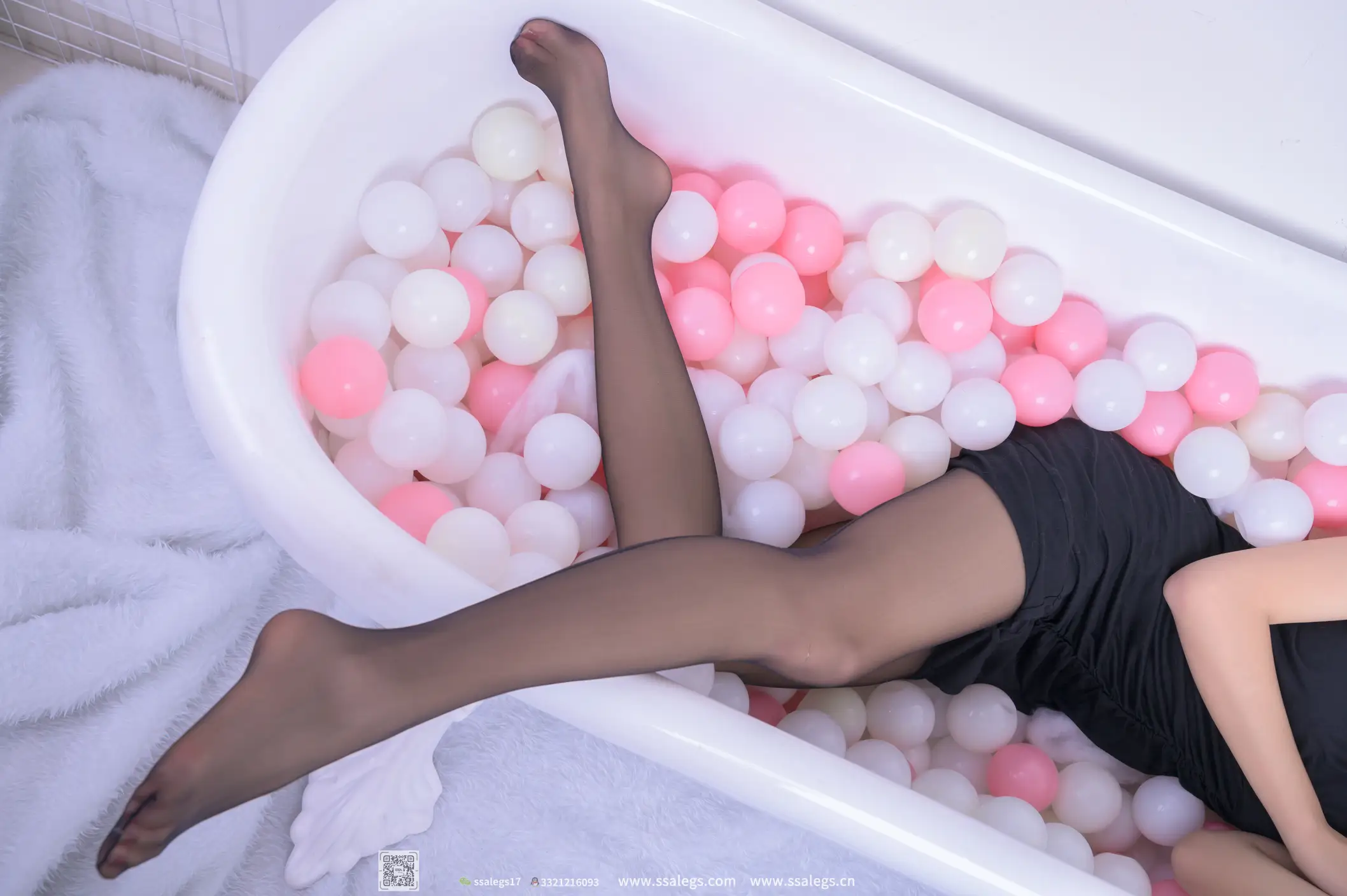 [爱美足] NO.513 素素 黑丝袜写真（下) 丝社#[126P]-16