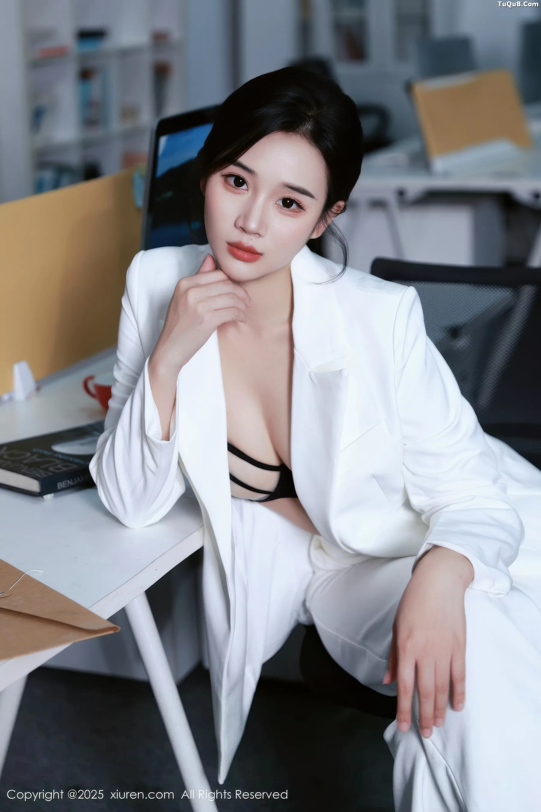 [秀人网] 2025.10.24 No.10908 南乔#[72P]-11