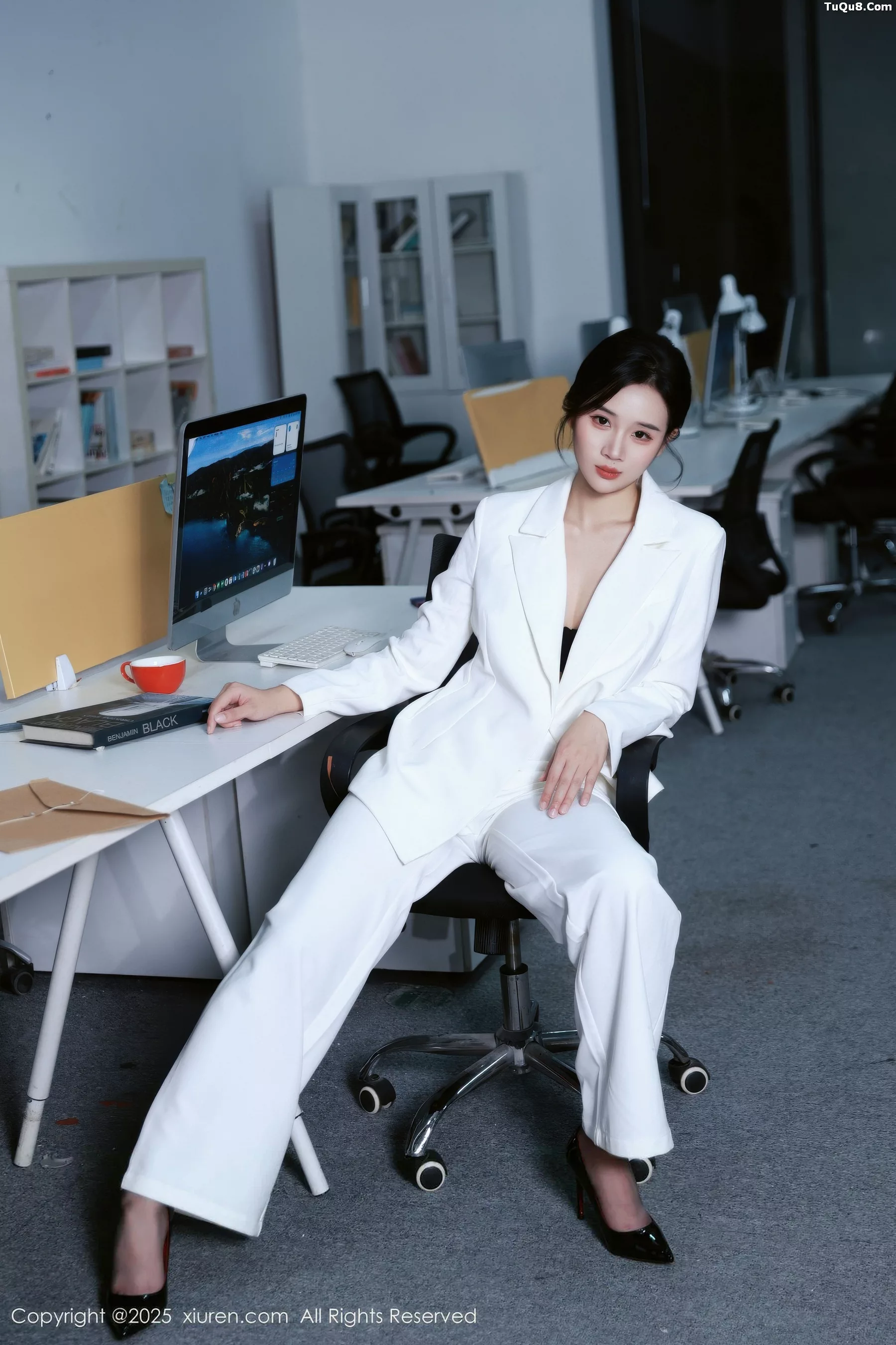 [秀人网] 2025.10.24 No.10908 南乔#[72P]-9