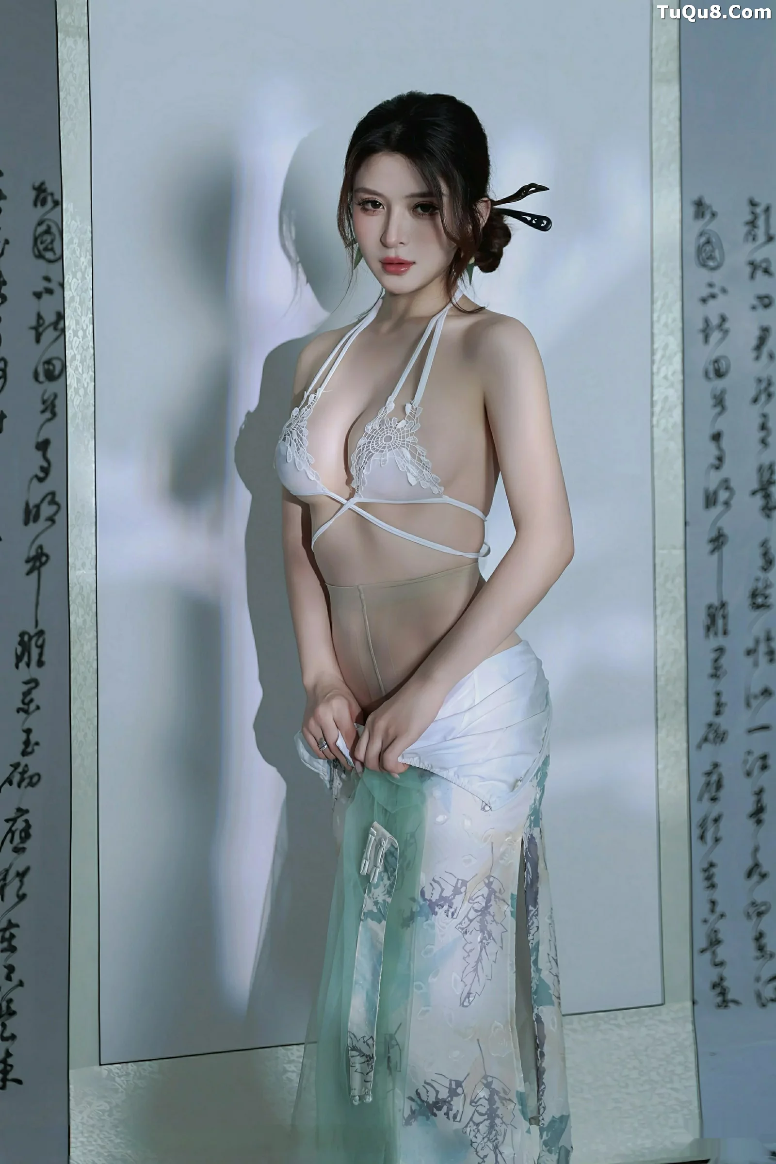 [秀人网] 2025.08.27 No.10694 阿依莎#[82P]-12