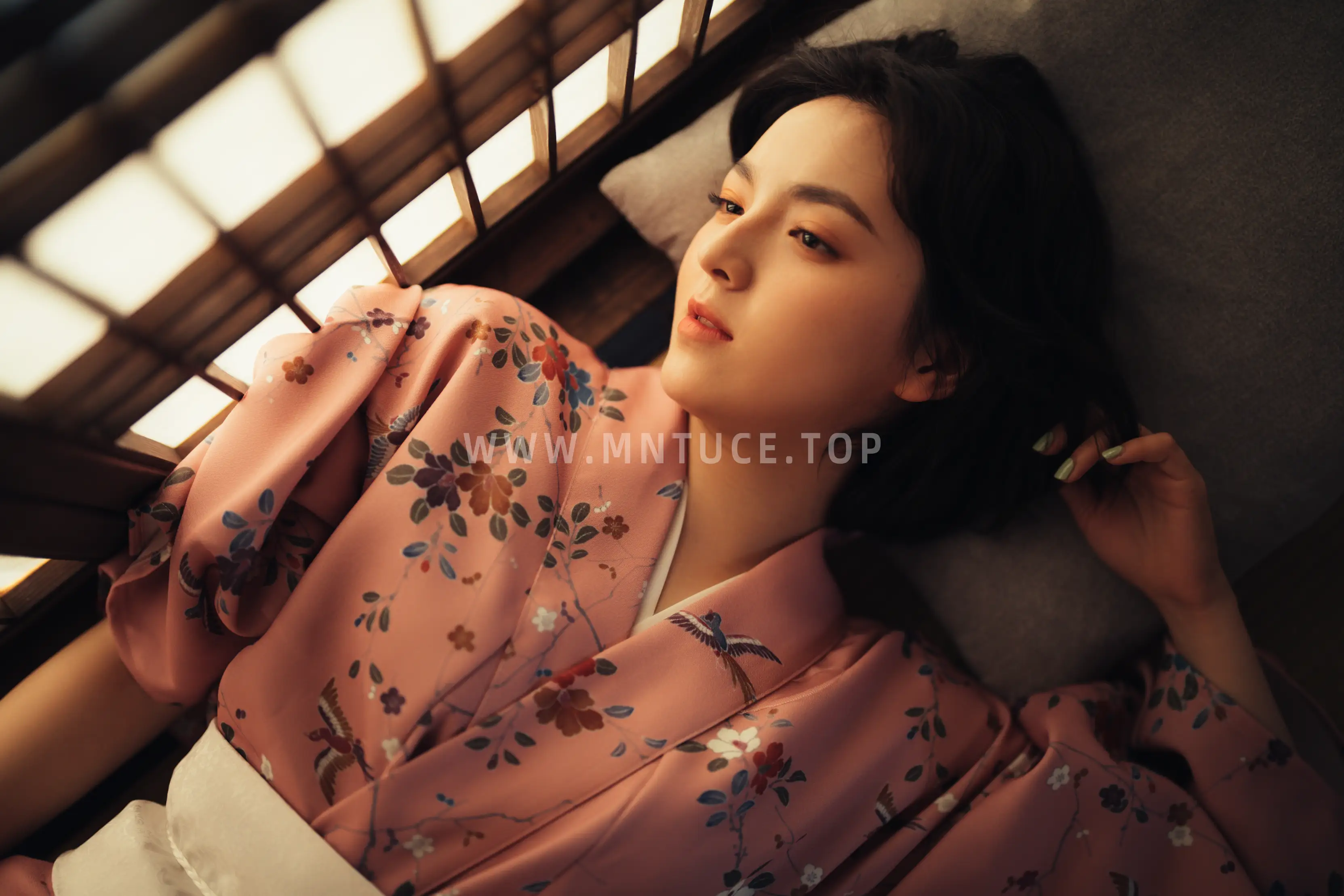 [艺图语] 2021.11.19 Vol.458 – 维族的少女 dudu#[32P]-19