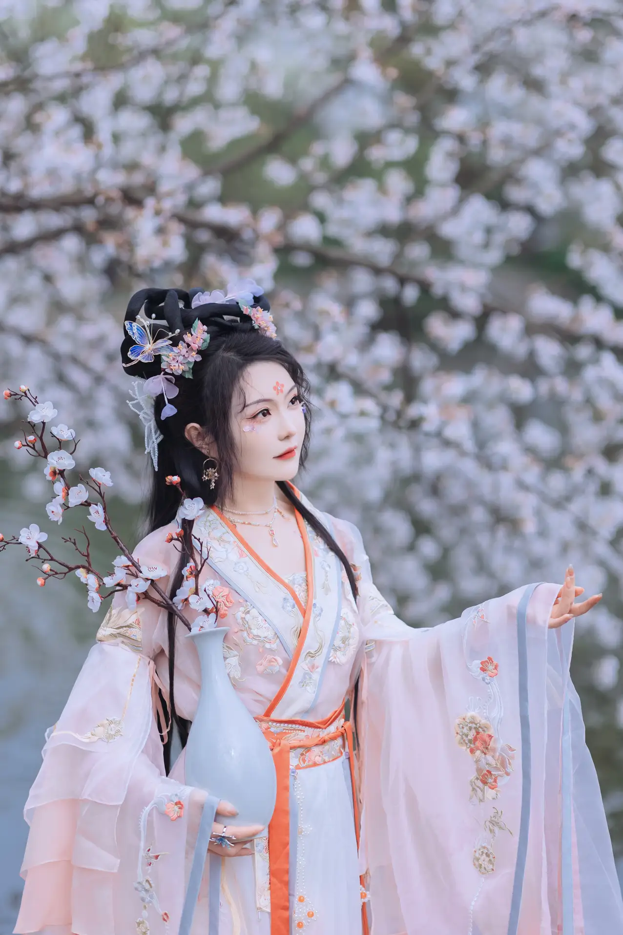 [艺图语] 2022.06.24 Vol.1273 – 初春赏樱 璐璐haley#[43P]-18
