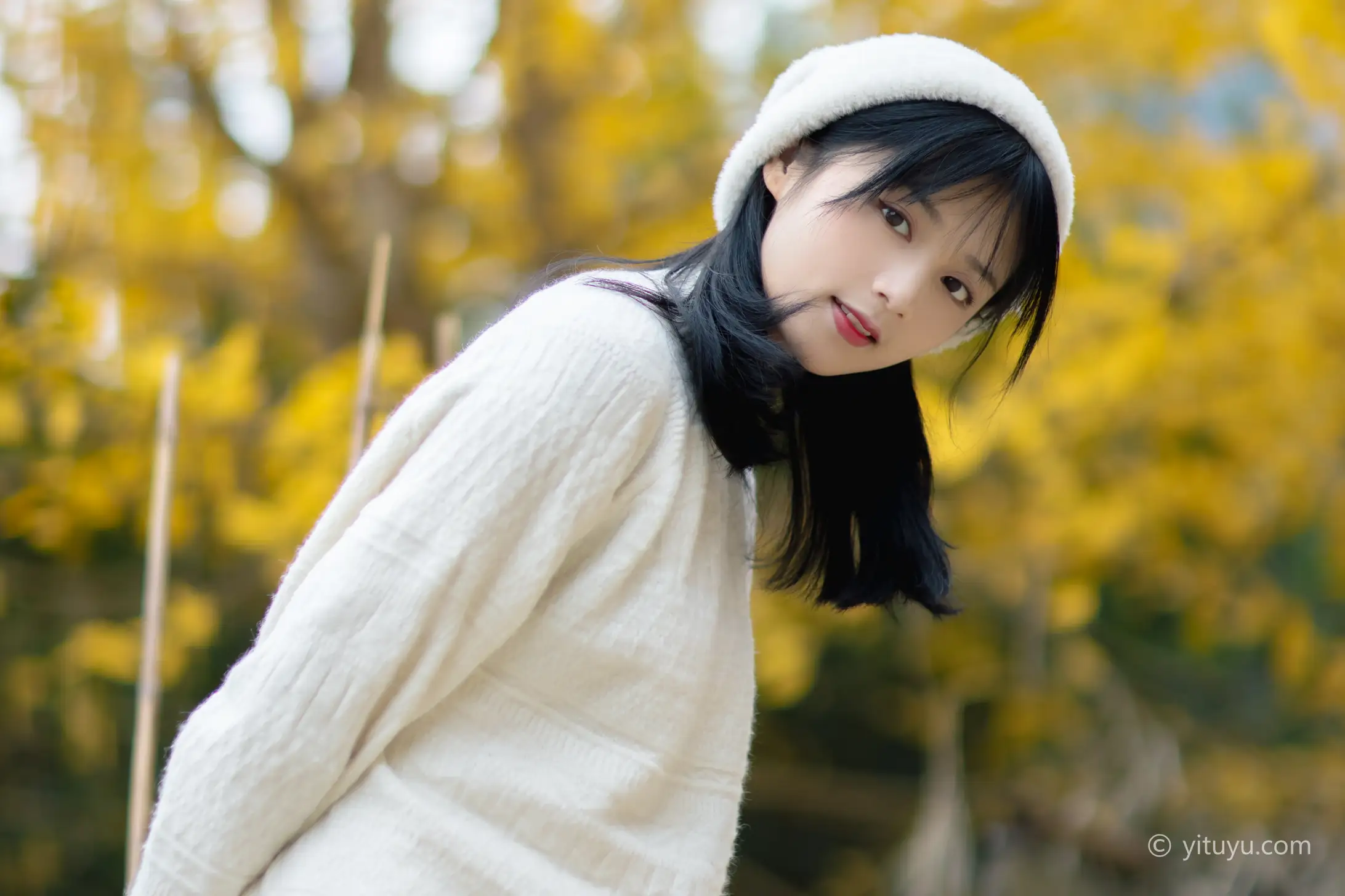 [艺图语] 2021.08.14 Vol.131 – 银杏之恋 雨文#[39P]-15