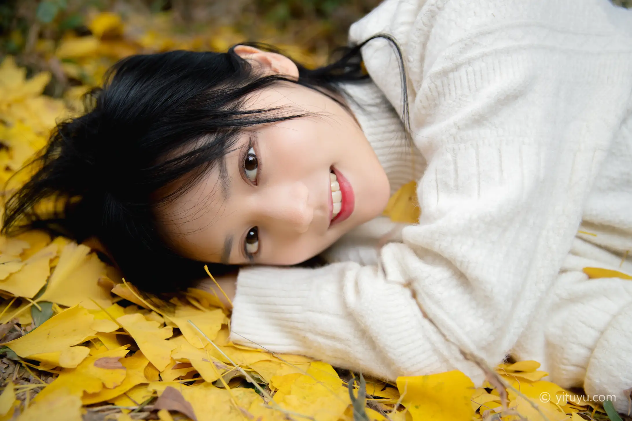 [艺图语] 2021.08.14 Vol.131 – 银杏之恋 雨文#[39P]-35