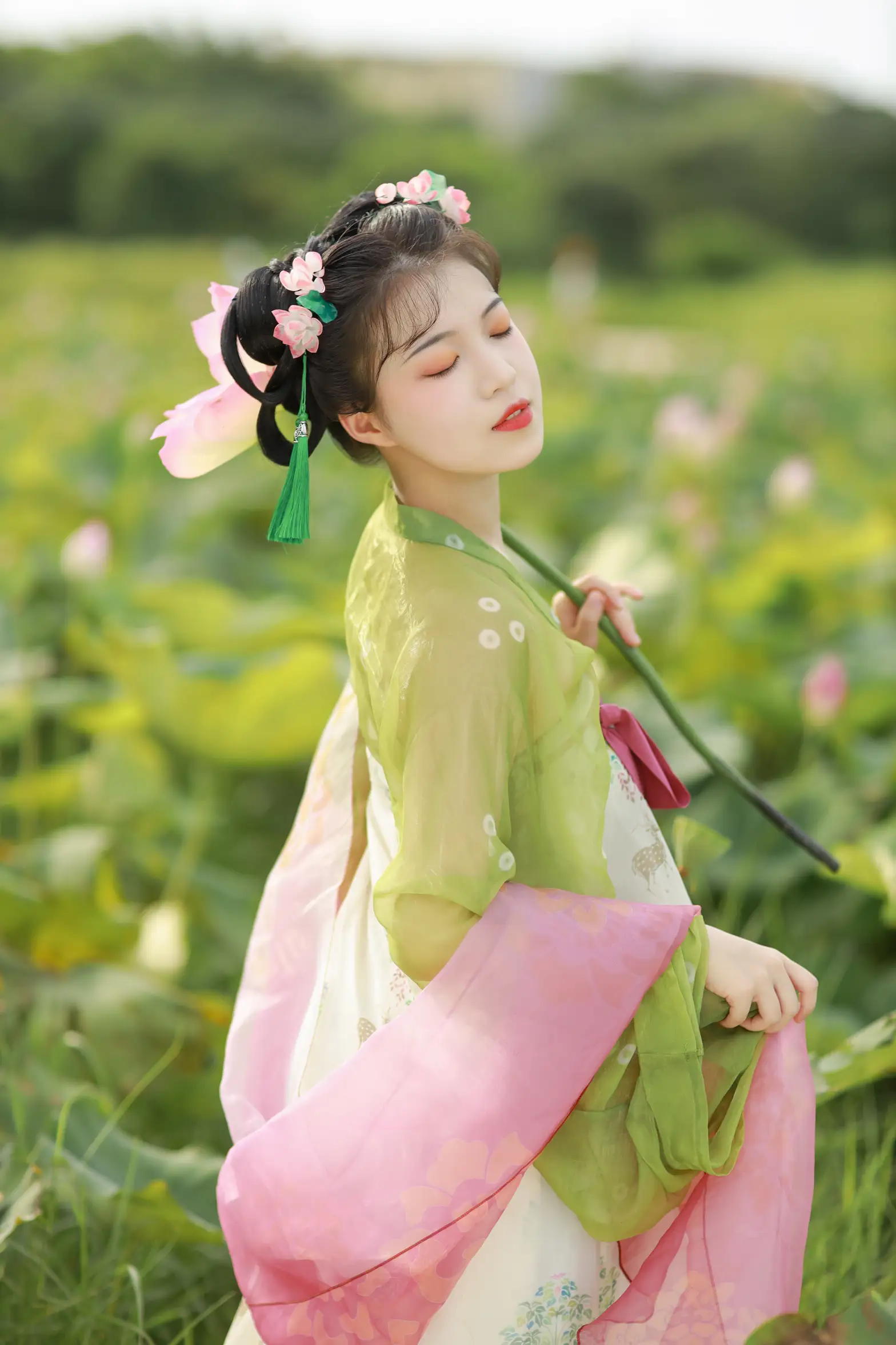 [艺图语] 2022.08.03 Vol.1614 – 荷花少女 我超白_#[30P]-21