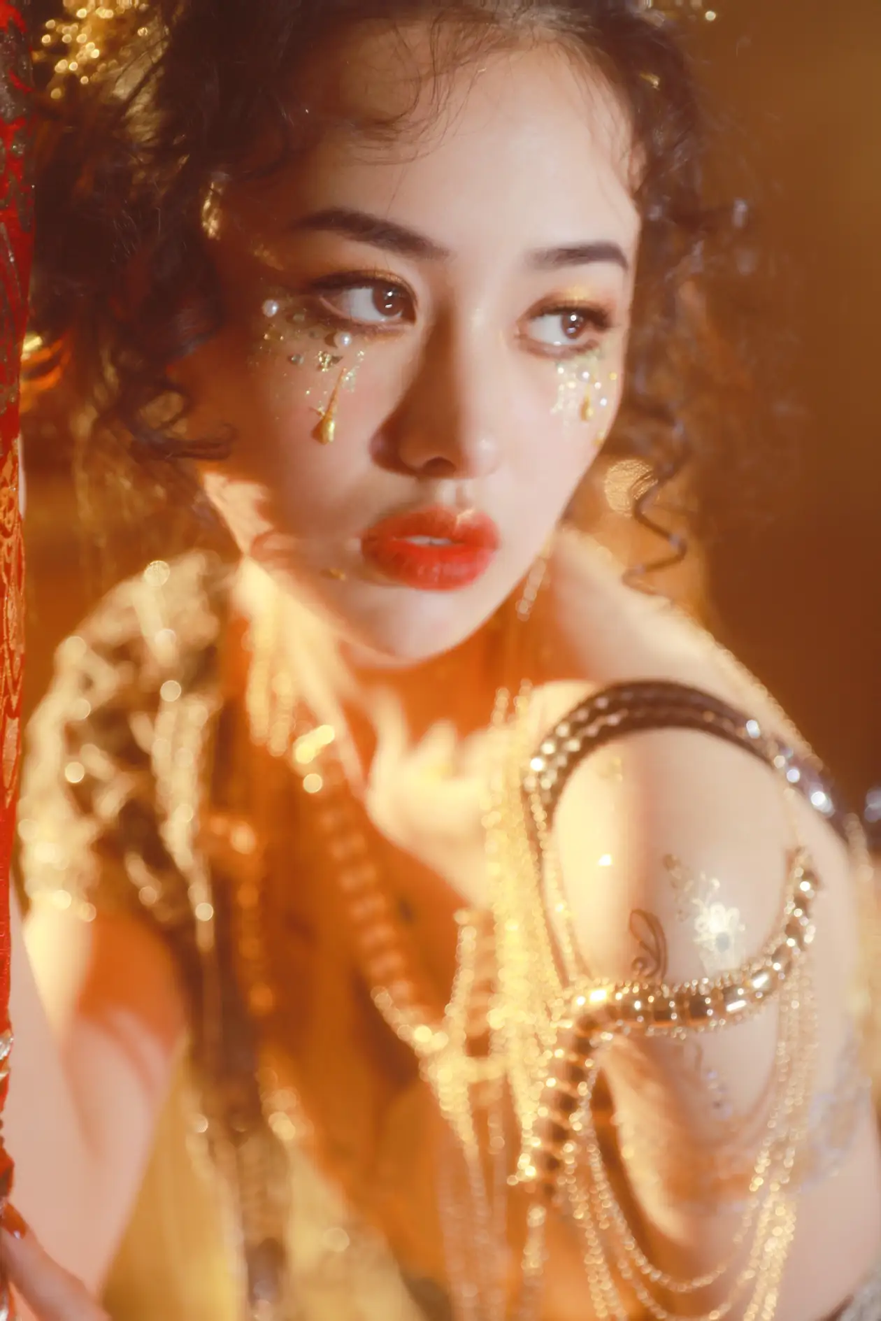 [艺图语] 2022.09.15 Vol.1960 – 纸醉金迷 相泽希子#[41P]-5