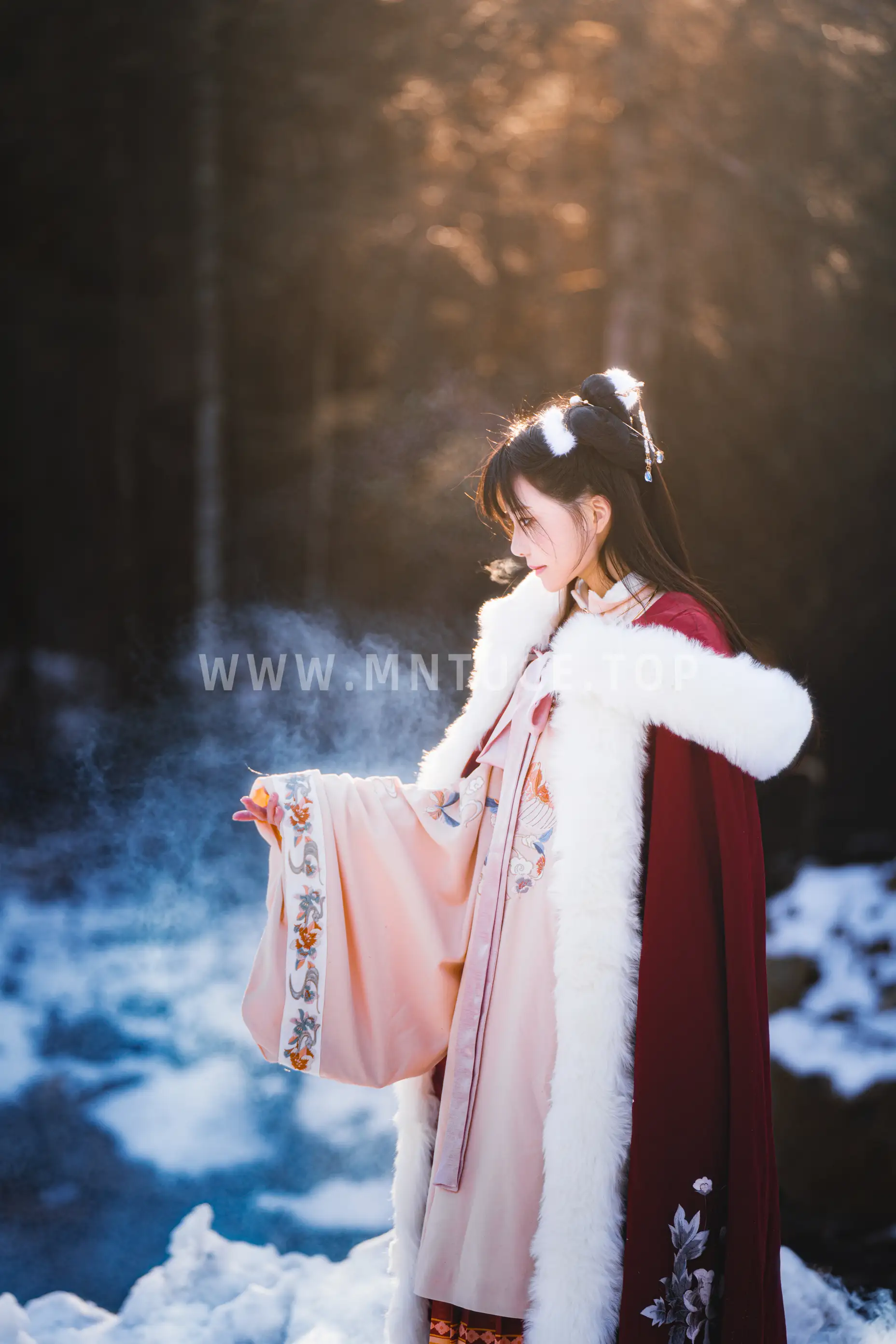 [艺图语] 2022.05.31 Vol.1044 – 熹微 桜桃喵#[32P]-28