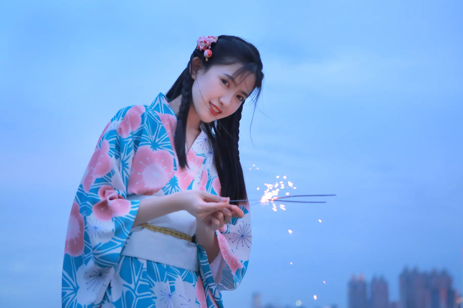 [艺图语] 2022.06.06 Vol.1095 – 花火 小草草呀#[22P]-17