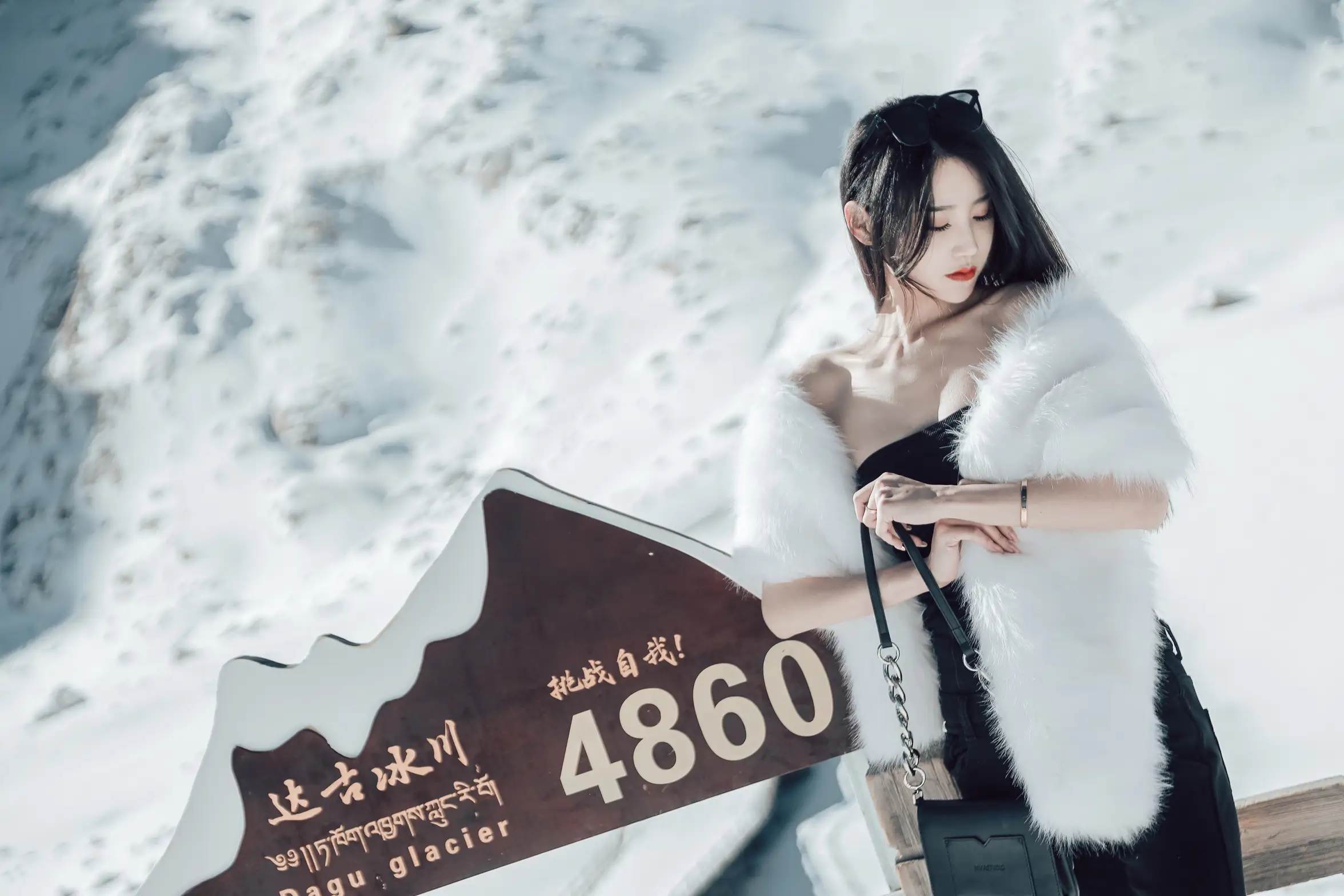 [艺图语] 2022.06.21 Vol.1243 – 冰雪之巅 婷婷#[34P]-13