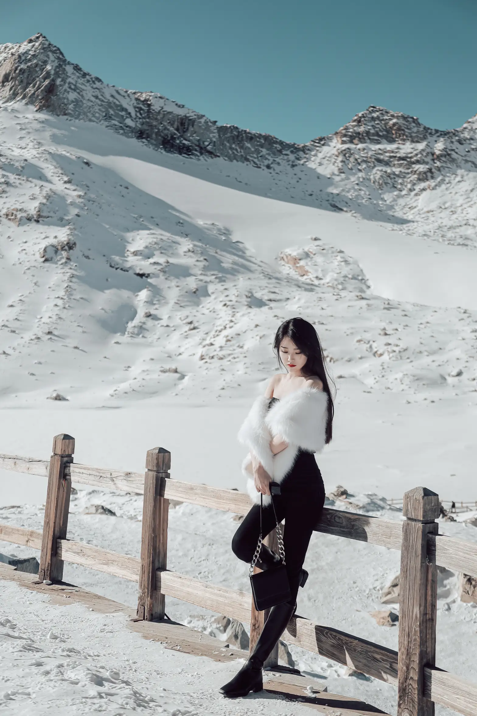 [艺图语] 2022.06.21 Vol.1243 – 冰雪之巅 婷婷#[34P]-15