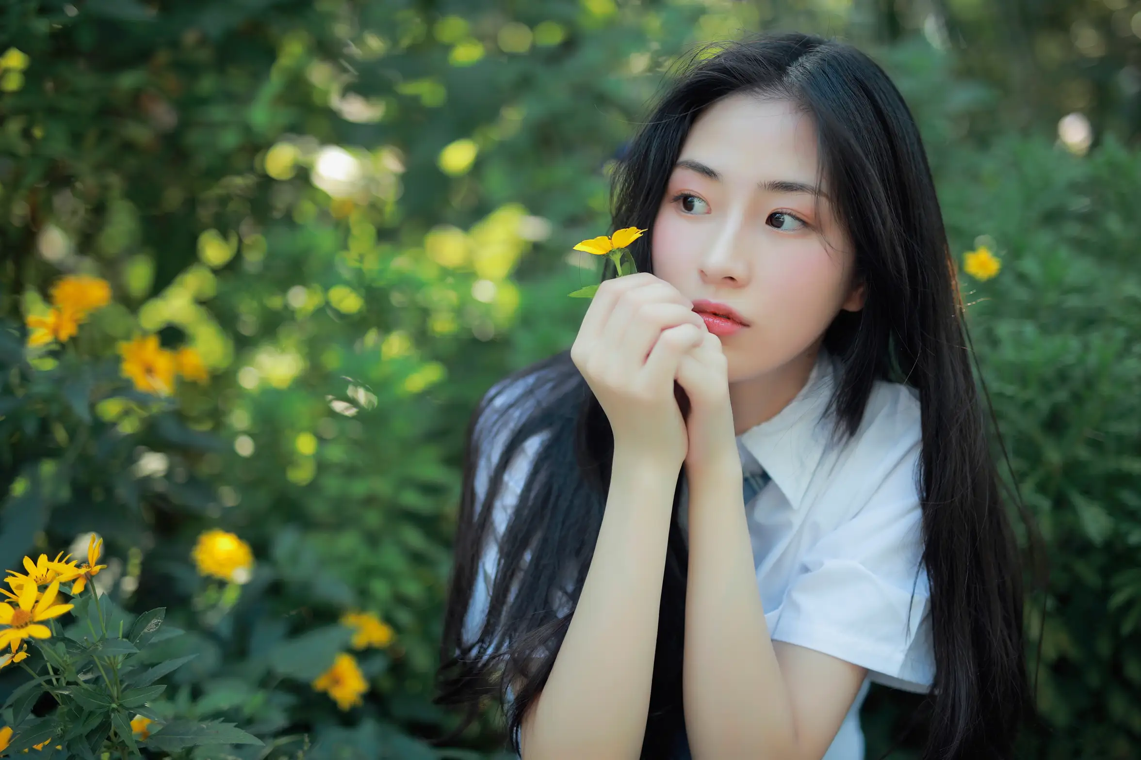 [艺图语] 2022.07.02 Vol.1350 – 风很温柔，花很鲜艳 一帆#[22P]-12