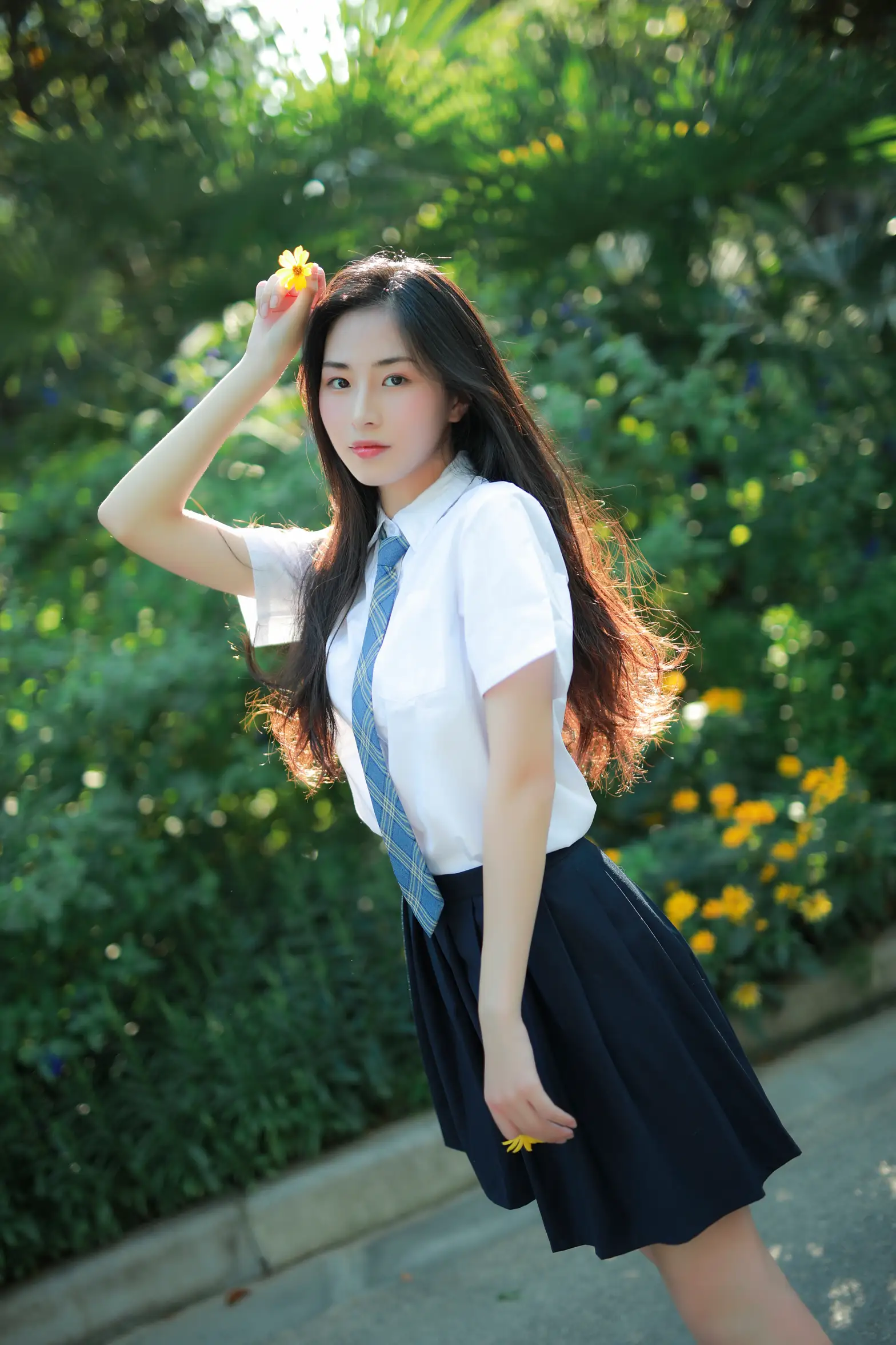 [艺图语] 2022.07.02 Vol.1350 – 风很温柔，花很鲜艳 一帆#[22P]-22