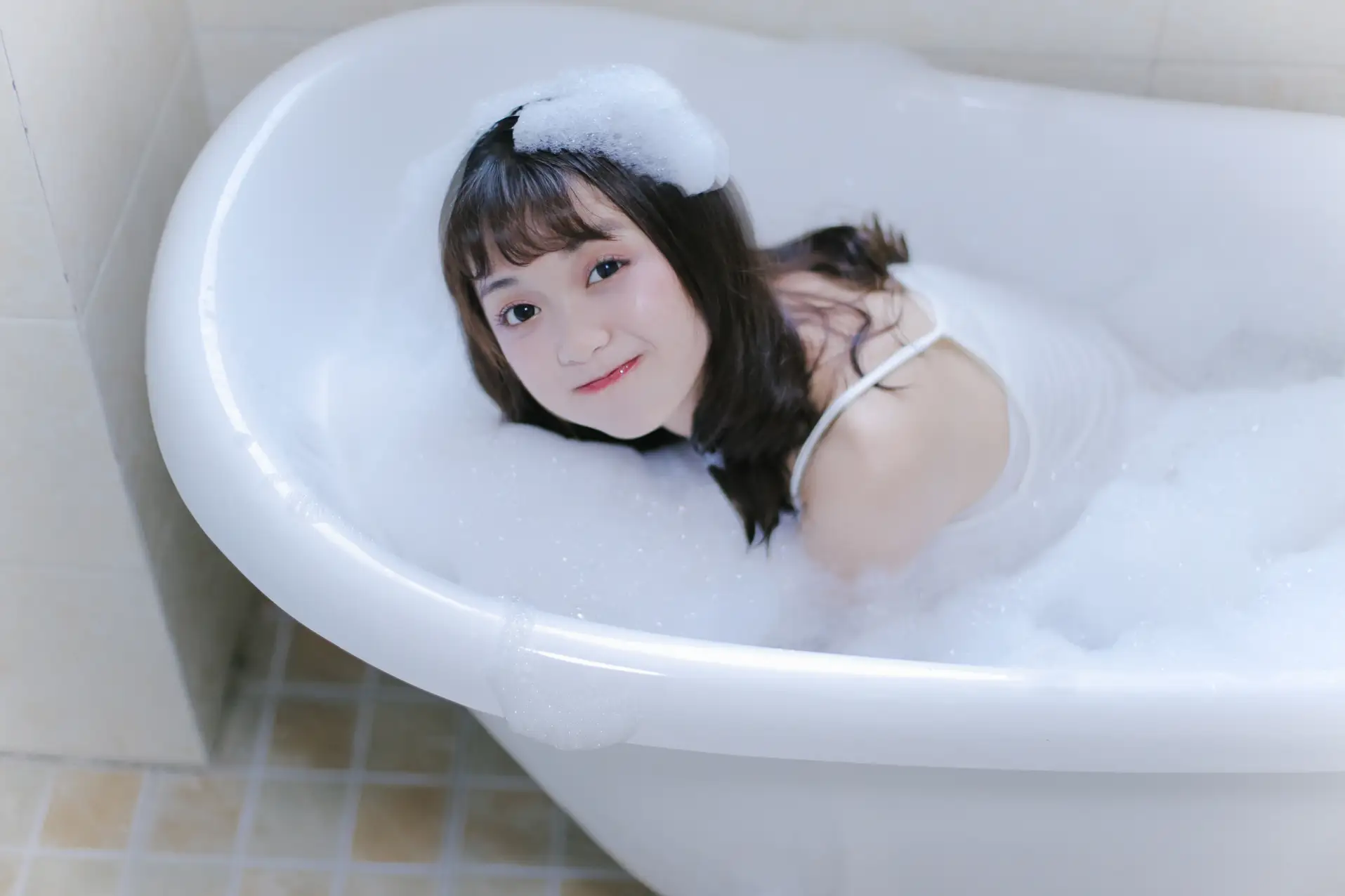 [艺图语] 2022.08.25 Vol.1788 – 牛奶泡泡浴 一条鱼尾#[27P]-5