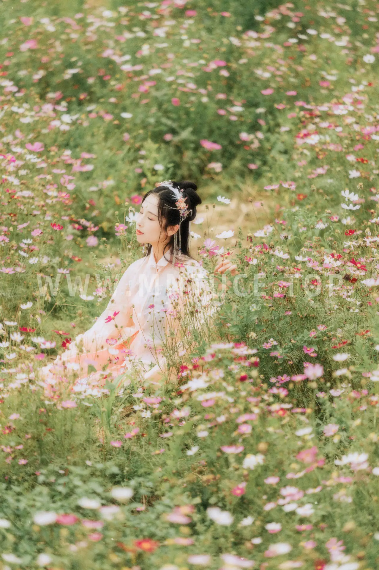 [艺图语] 2021.09.03 Vol.230 – 繁花孤影 茶茶#[24P]-18