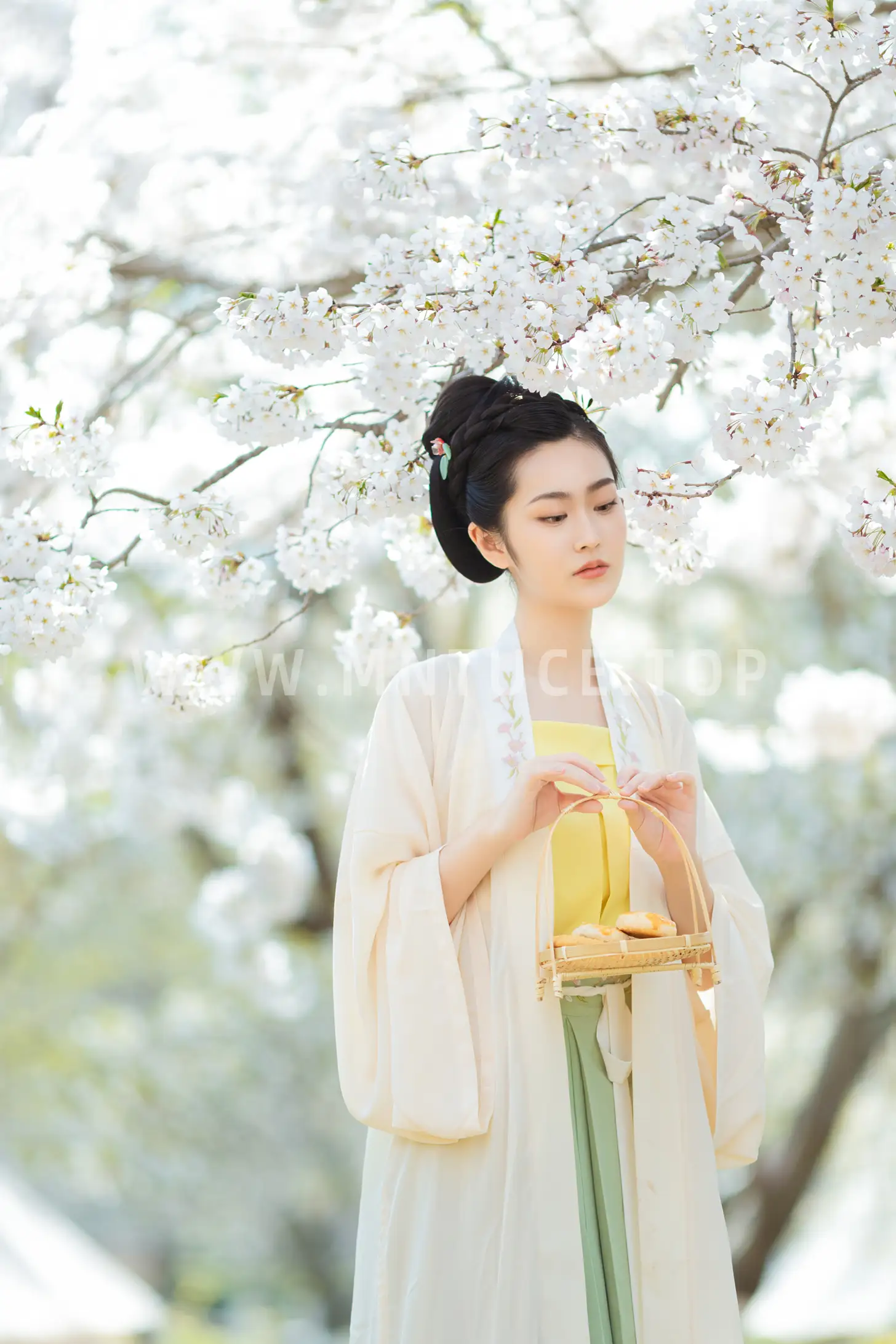 [艺图语] 2022.07.06 Vol.1398 – 樱花开 是MiN呀#[22P]-19