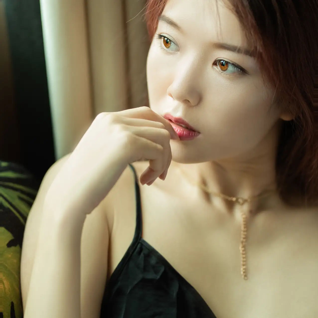[艺图语] 2022.07.04 Vol.1373 – 空房间 航子就是航子呀#[22P]-12