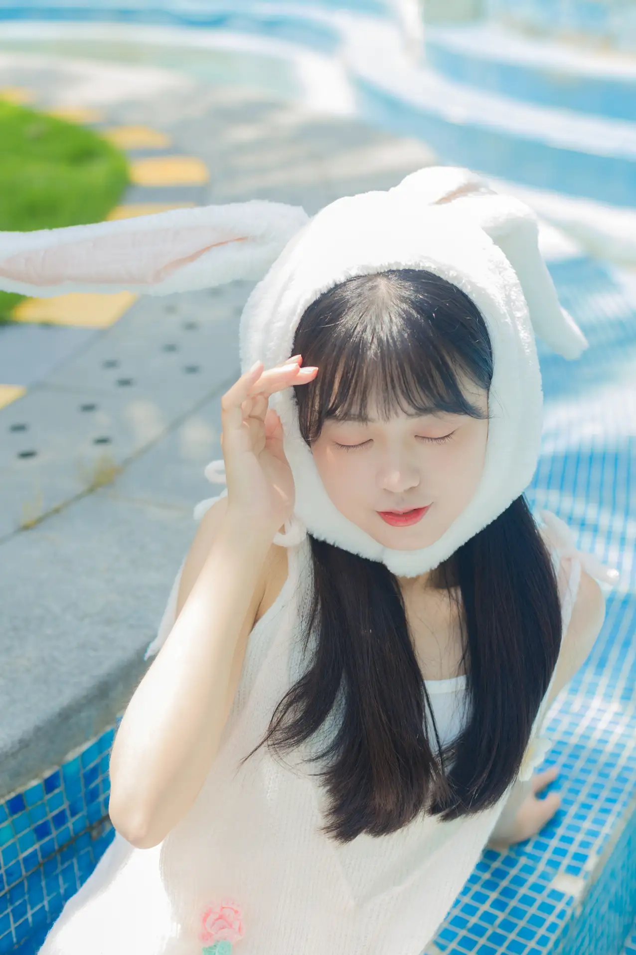 [艺图语] 2022.07.09 Vol.1429 – 夏日泳池的兔子 可爱泡泡呀#[36P]-3