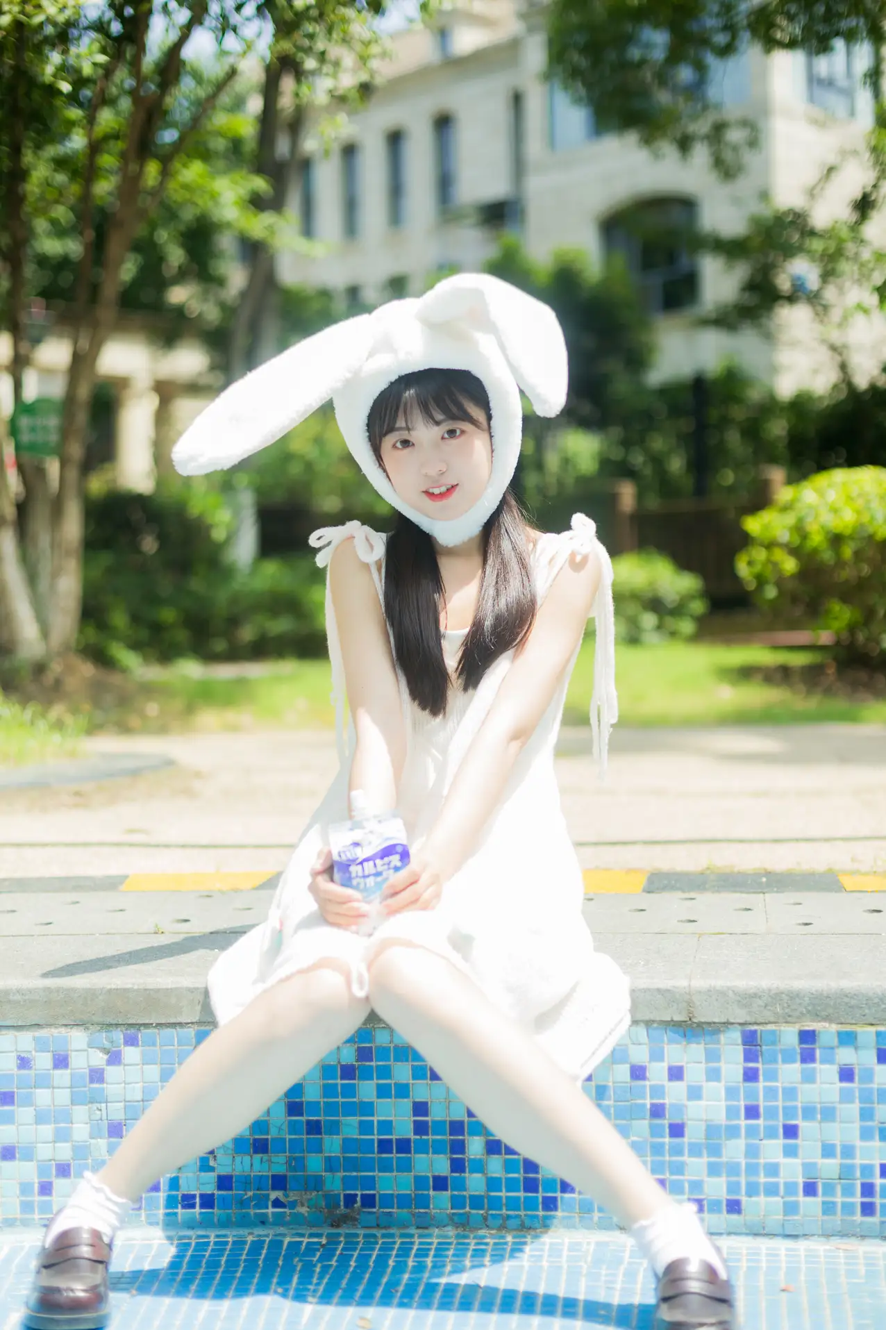[艺图语] 2022.07.09 Vol.1429 – 夏日泳池的兔子 可爱泡泡呀#[36P]-4